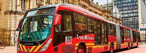 Agresión violenta en TransMilenio: Mujer venezolana agrede a funcionaria