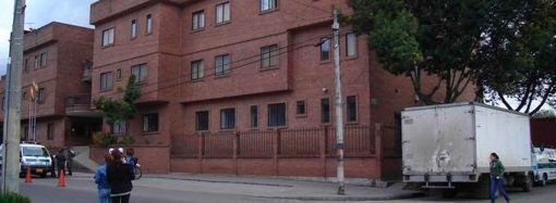 Joven de 25 años fue encontrado muerto en estación de policía